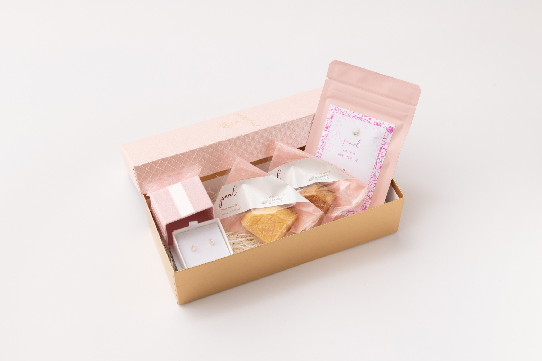 【誕生日・記念日のお祝い】6月 ピアス・プレスパフェサンド・紅茶セット