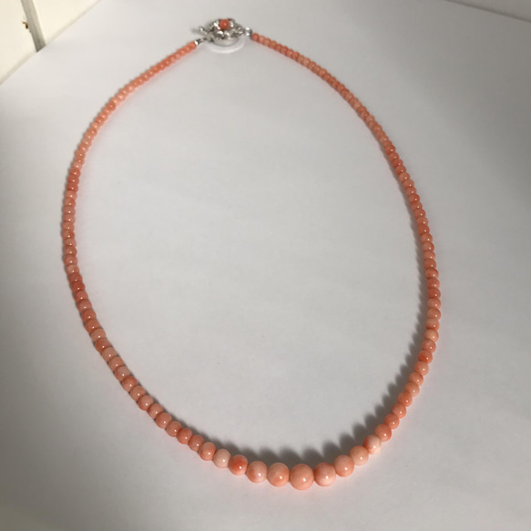 少し長めの約46cmピンク珊瑚玉ネックレス・シンプルで優しい春色　R40409 15枚目の画像