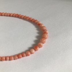 少し長めの約46cmピンク珊瑚玉ネックレス・シンプルで優しい春色　R40409 16枚目の画像