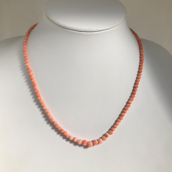 少し長めの約46cmピンク珊瑚玉ネックレス・シンプルで優しい春色　R40409 10枚目の画像