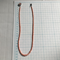 少し長めの約46cmピンク珊瑚玉ネックレス・シンプルで優しい春色　R40409 20枚目の画像