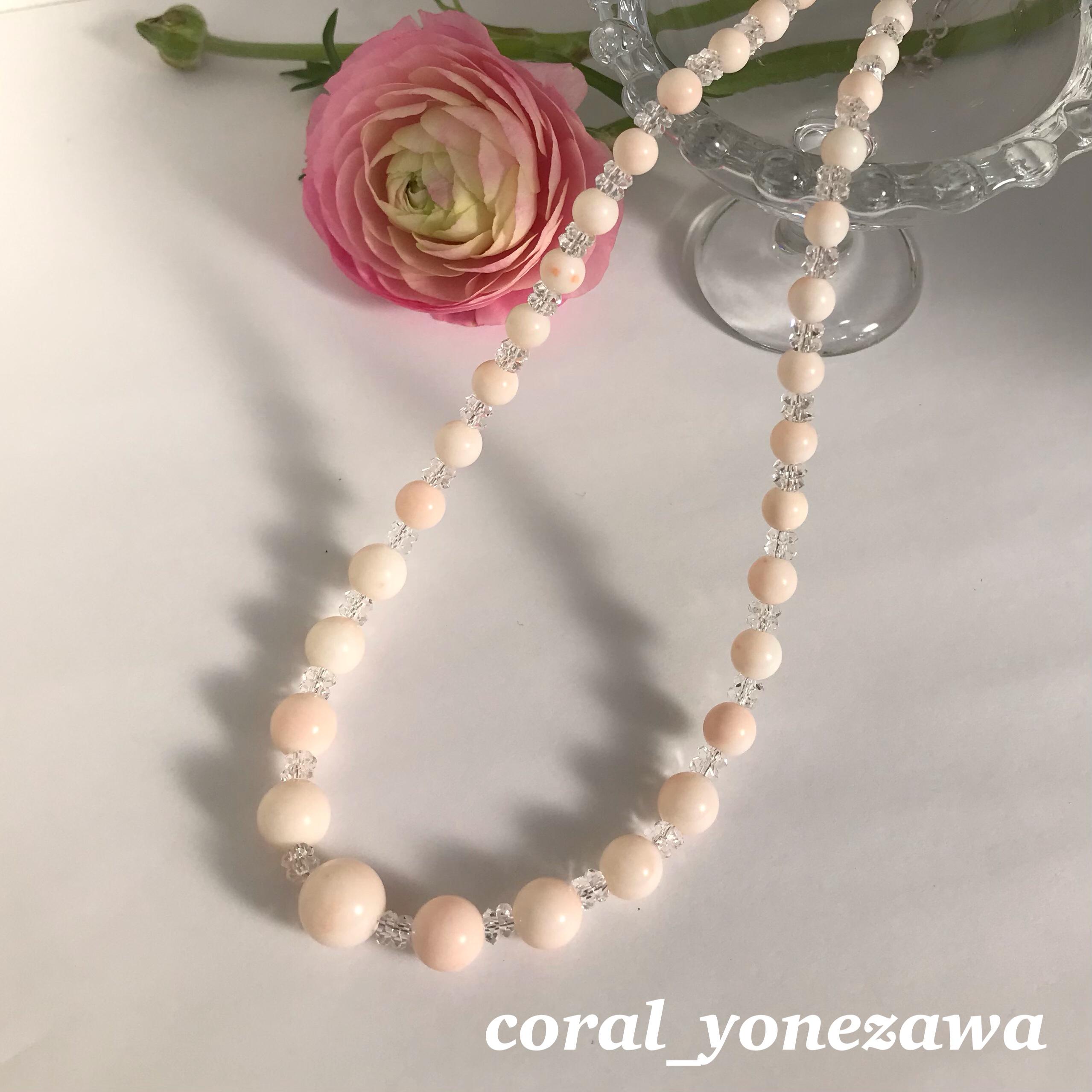 爽やか、清楚、優しいベビーピンク色の珊瑚に清々しい水晶入りネックレス・アジャスター付きで長さ調節可能　R40409 8,030円