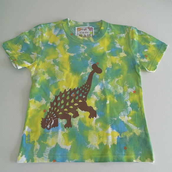 受注制作kidsTシャツ「 アンキロサウルス　アロサウルス　むら染」100cm~140対応 1枚目の画像