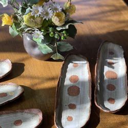長皿になったよ❣️白いさやの中のお豆さん　長皿　秋刀魚皿　プレート　 7枚目の画像