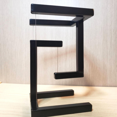 宙に浮くオブジェ アイアンオブジェ 立体・オブジェ Welsa 通販