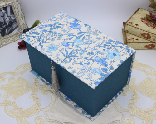 カルトナージュ♪ オシャレなマスクボックス（青の野花） その他