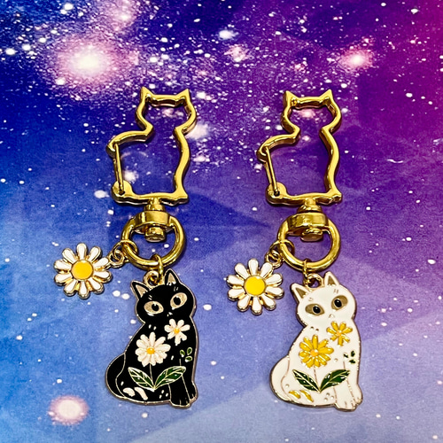 人気❤︎おすすめ【送料無料】♡ フラワーにゃんこのチャーム