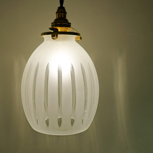 切子ガラスシェードペンダントライト 棒切子 ナツメ型 真鍮器具