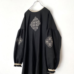 [ Ladies ] ソロチカ刺繍のリネンギャザーワンピース -black- 9枚目の画像