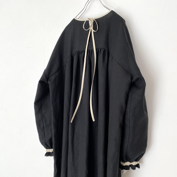[ Ladies ] ソロチカ刺繍のリネンギャザーワンピース -black- 10枚目の画像