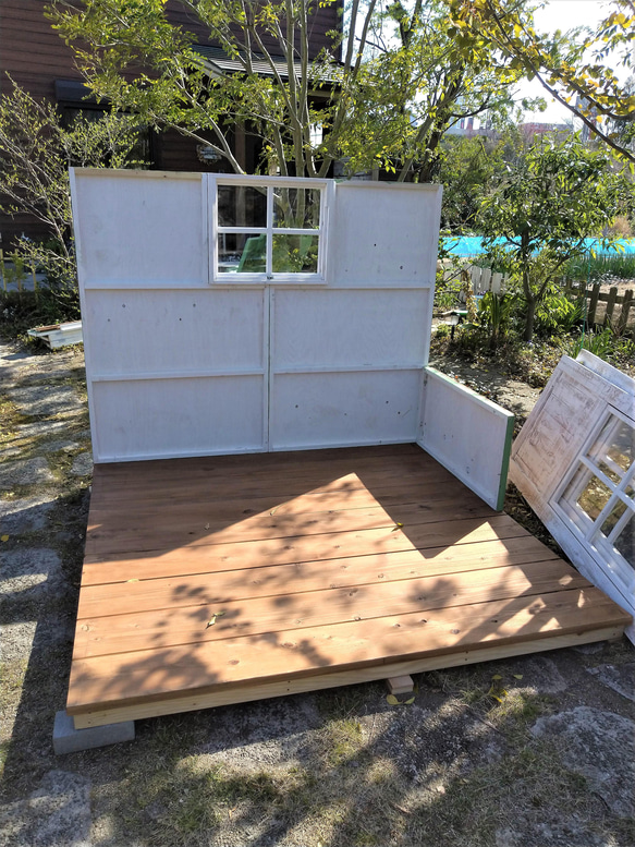 シャビーな木製ガーデンハウス（休憩小屋バージョン）組み立てキット 9枚目の画像
