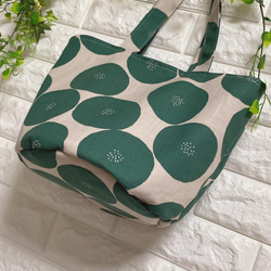 ❤️グリーンあんぱん柄バケツ型トートバッグ❤️ 2枚目の画像