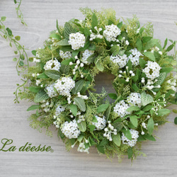 再販【Creema限定】爽やか1年中飾れる 白い小花が可愛いグリーンリース♪_30センチ 3枚目の画像