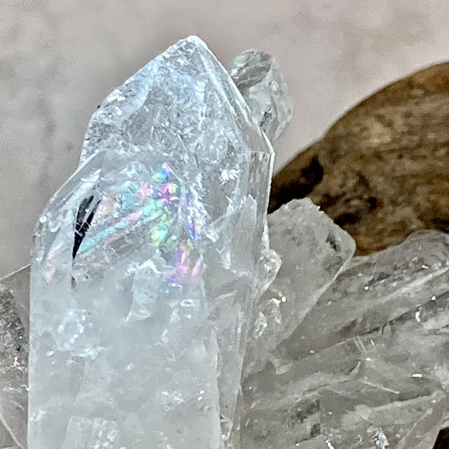 レインボーミナスジェライス州 トマスゴンサガ産水晶原石クリスタル