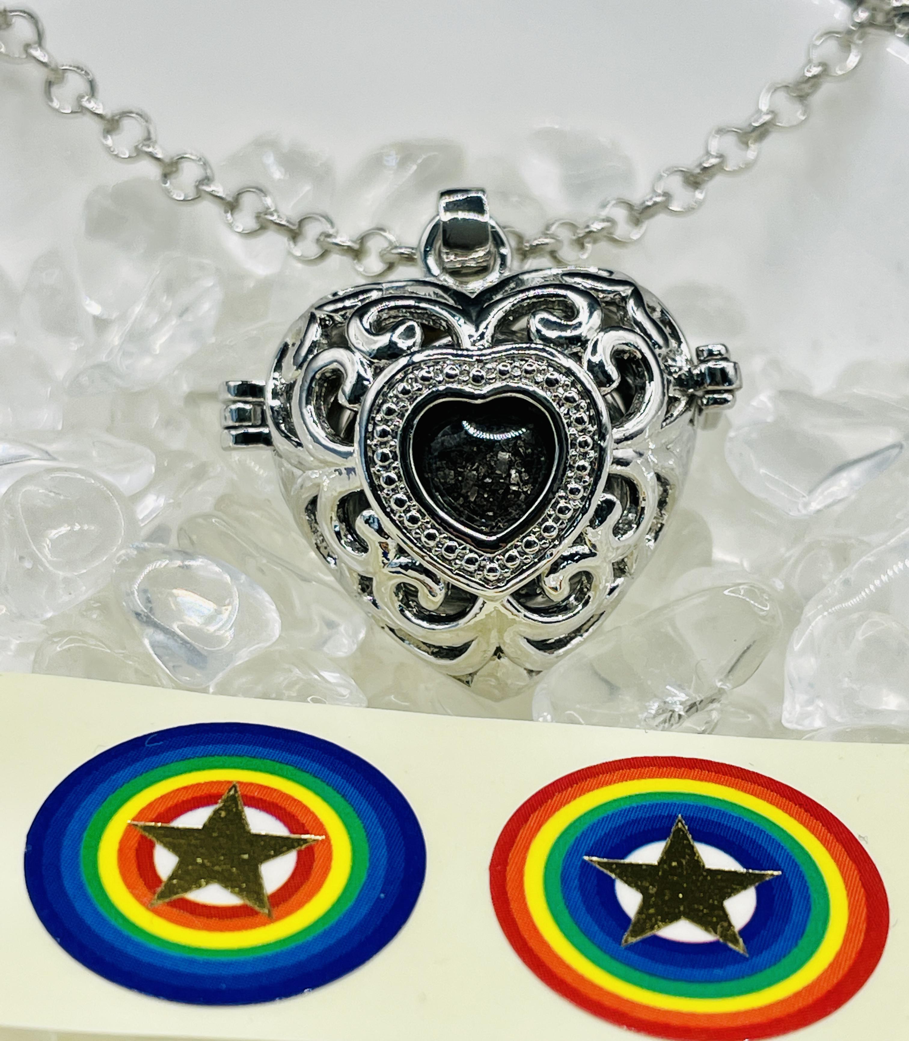 ギベオン 隕石 隕石の粉 隕石パウダー ペンダント ネックレス 宇宙村