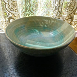 光沢トルコ青釉の茶碗・大 2枚目の画像