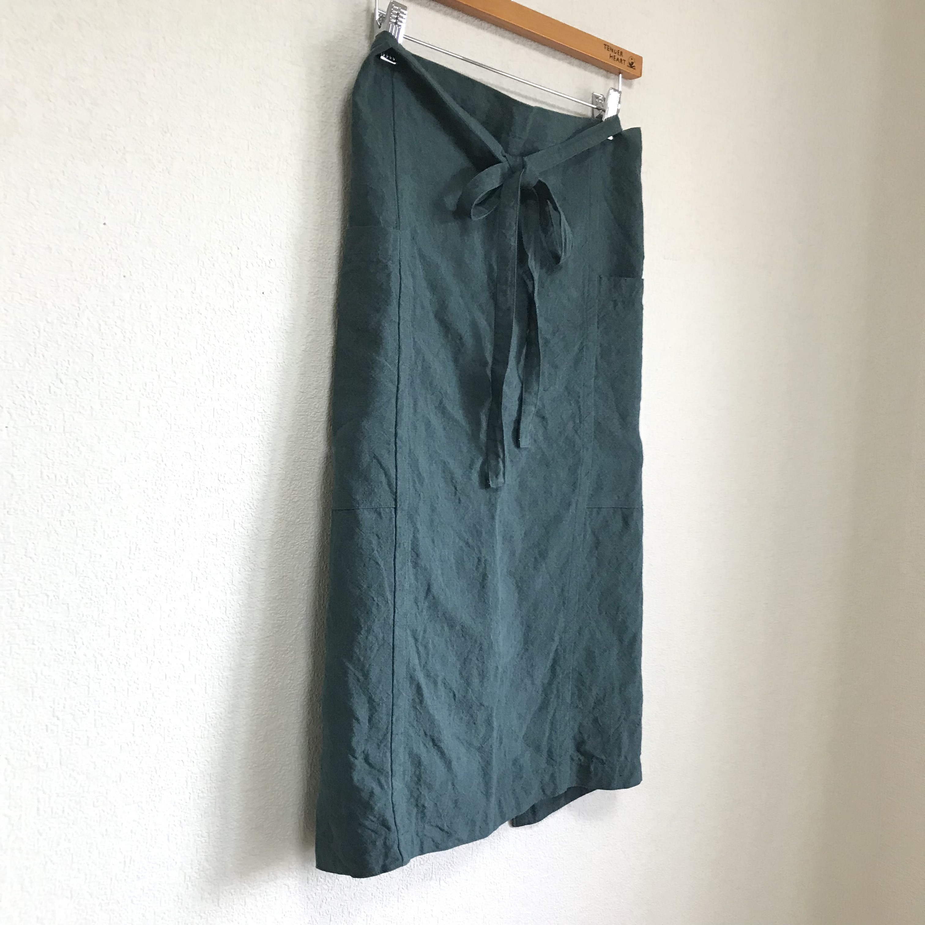 洗いこまれた自然な風合いのソムリエエプロン　ベルギーリネン　ブルーグリーン　２５番手