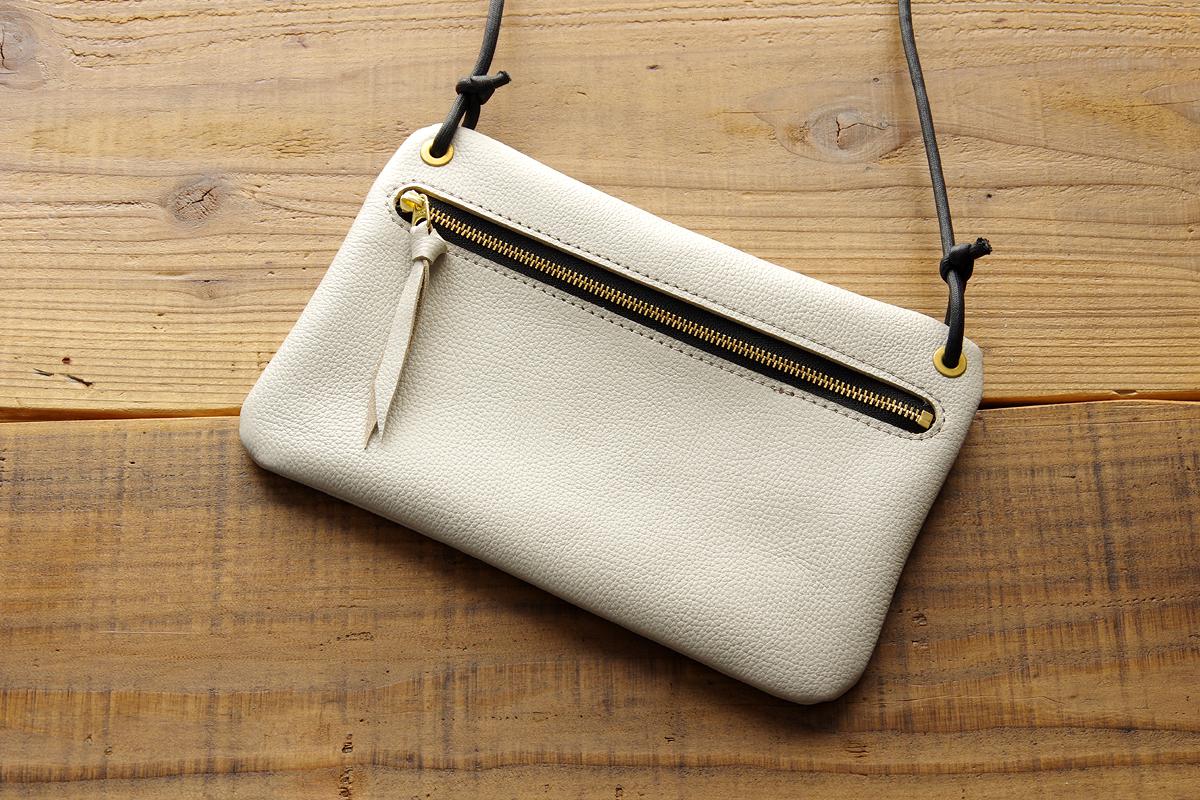 《LIONA》フラットレザーサコッシュ《5colors》