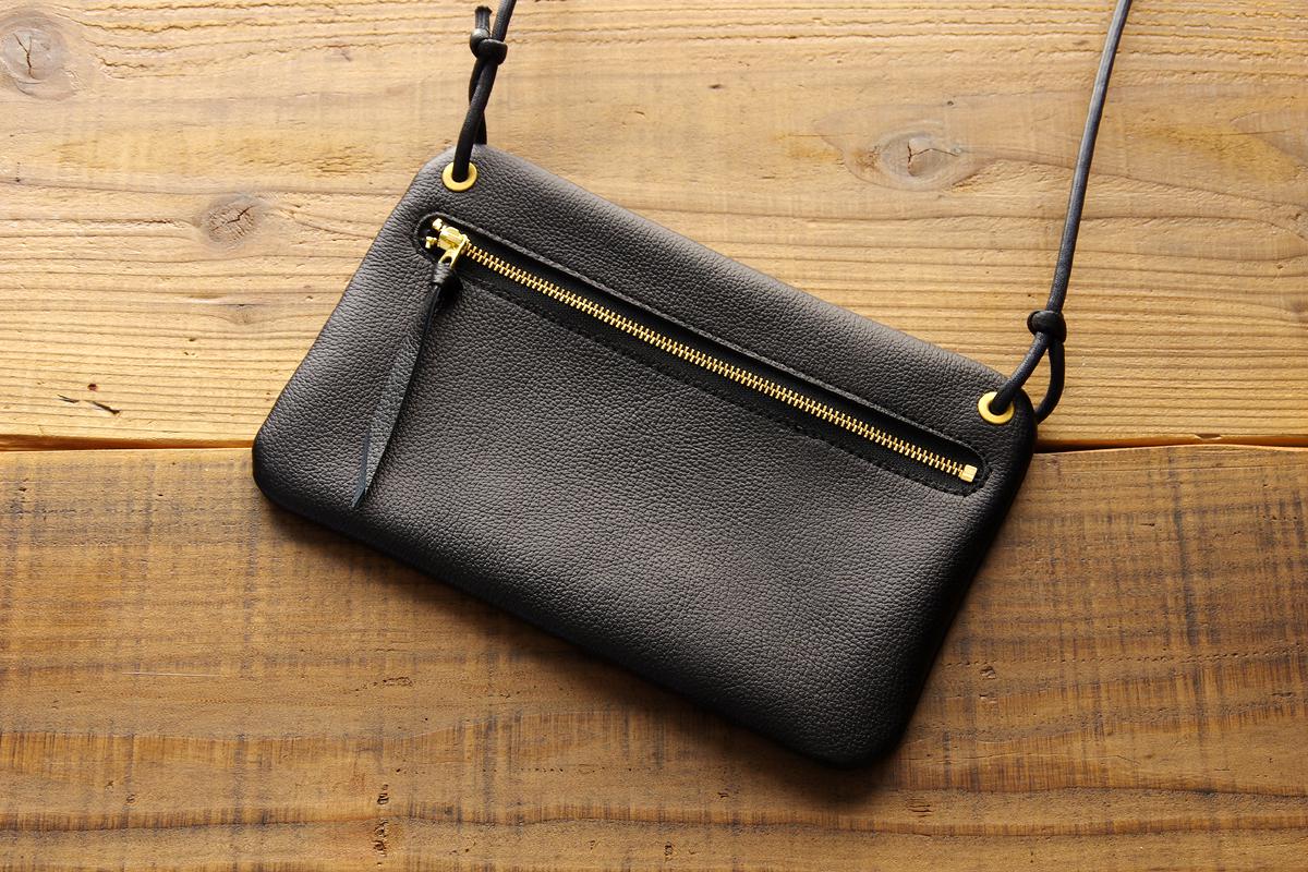 《LIONA》フラットレザーサコッシュ《5colors》