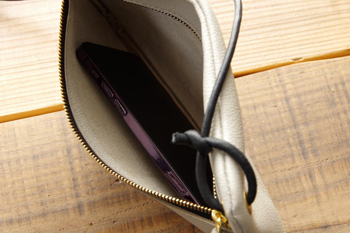 《LIONA》フラットレザーサコッシュ《5colors》