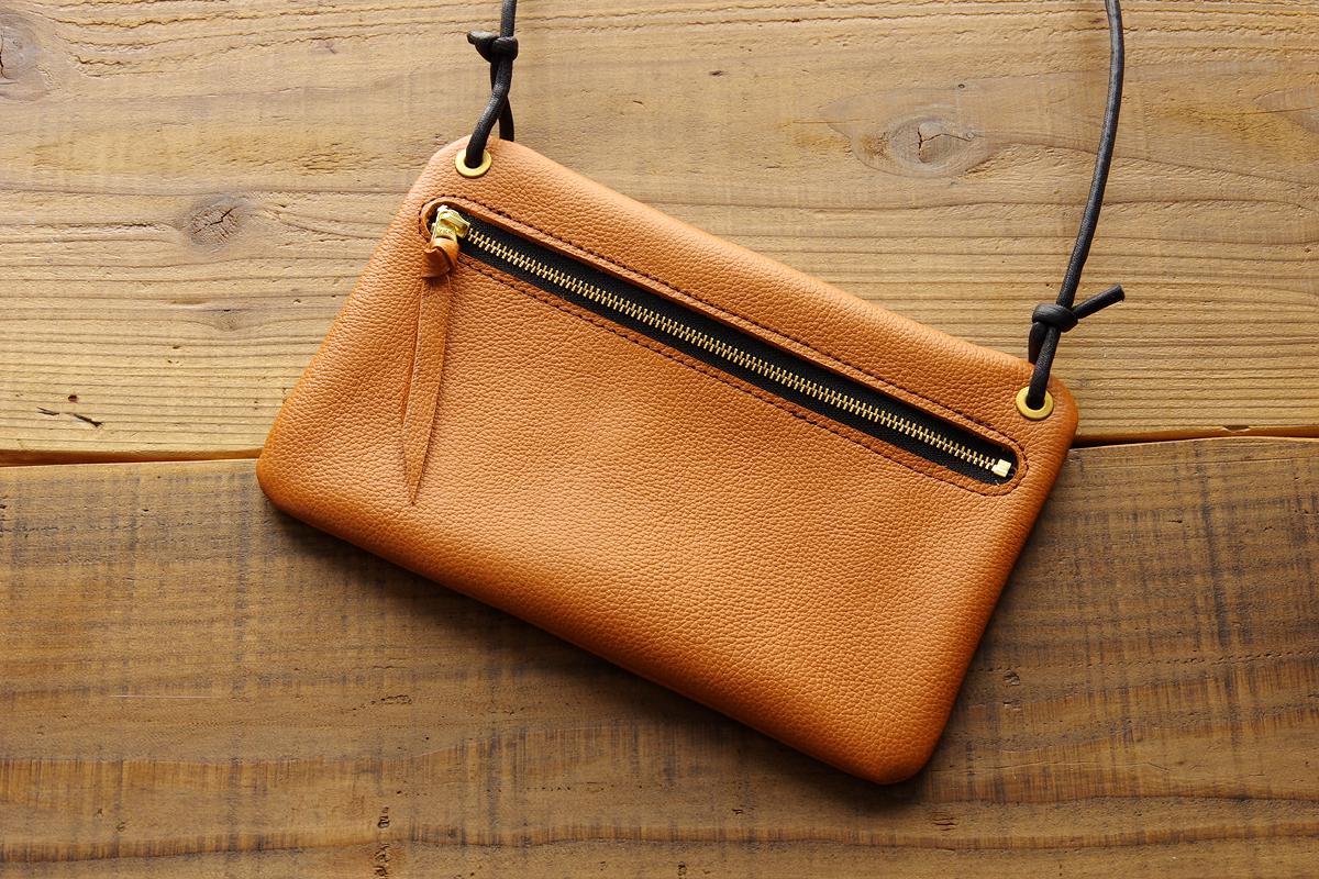 《LIONA》フラットレザーサコッシュ《5colors》