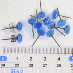 藍玉髓耳釘（6 毫米方形鈦柱） 第5張的照片