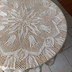 ハンドメイド クンストレース編みのテーブルクロス 送料無料 その他