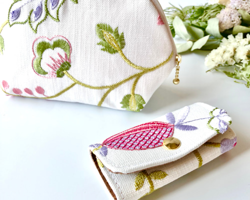 再販】藤色 リネン 母の日5000円セット2022 ボタニカル 刺繍 キー