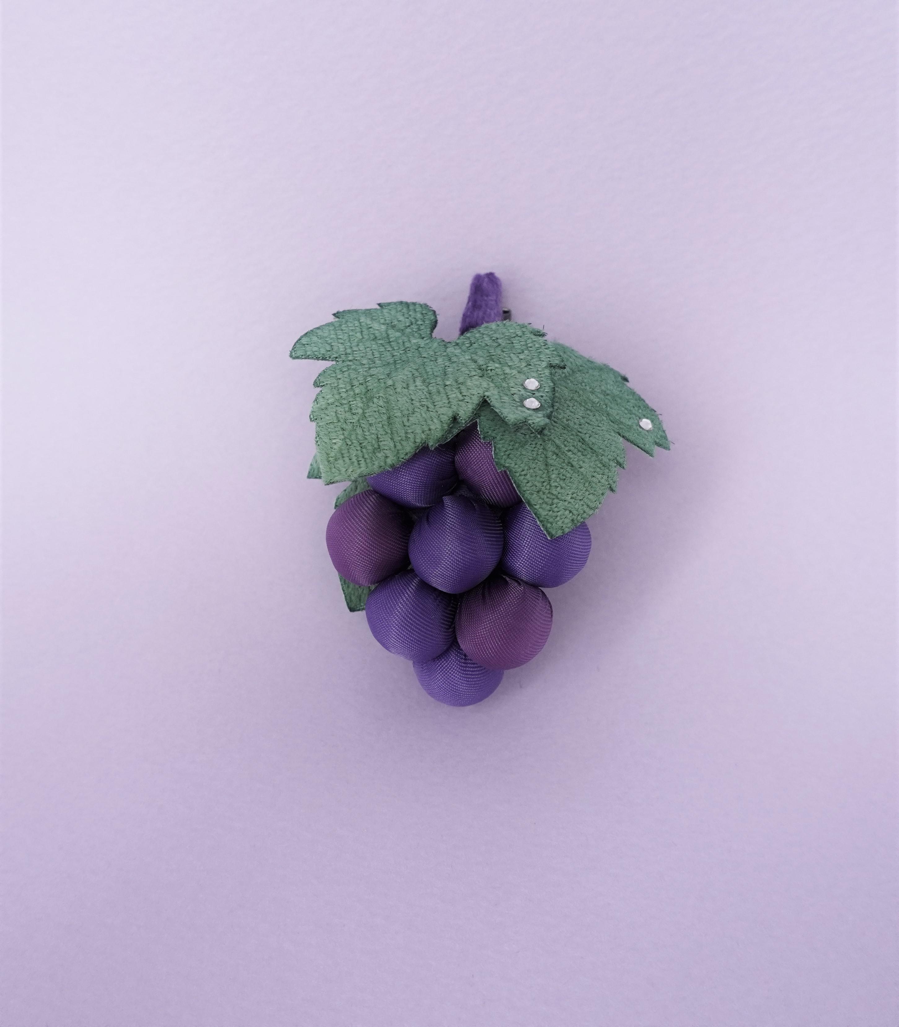 【送料無料】葡萄のブローチ（小）◇＃11