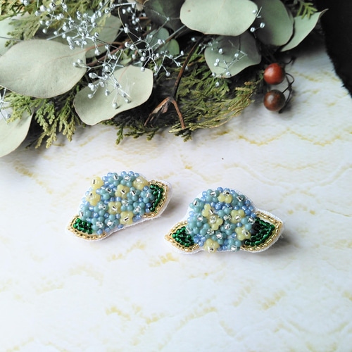 母の日にも◎ ビーズ刺繍ブローチ あじさい（ブルー） ブローチ