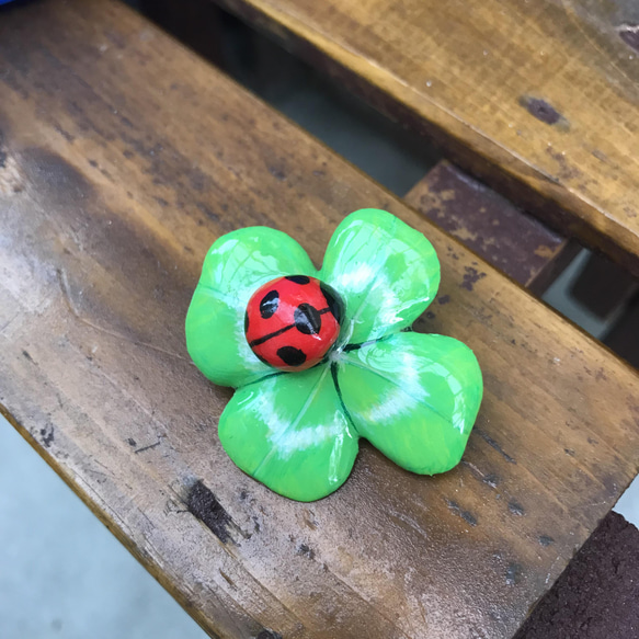てんとう虫　クローバー　刺繍　鼻緒　正絹　日本製 てんとう虫 クローバー 刺繍 鼻緒 正絹 日本製