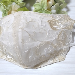 再販【送料込み】不織布マスクカバー   オフベージュ刺繍   肌に優しい 結婚式 2枚目の画像