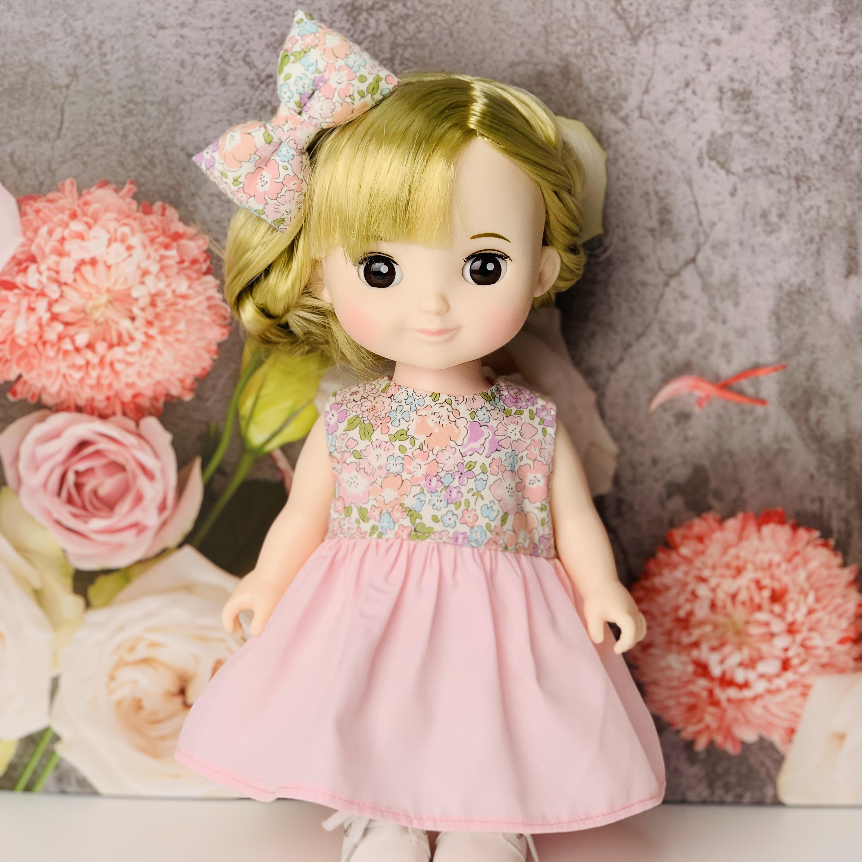 専用出品　ハンドメイド　ドールワンピース　リバティ 専用出品　ハンドメイド　ドールワンピース　リバティ