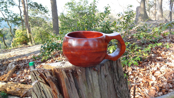 　　花梨の木の一木彫りコーヒーカップ 1枚目の画像
