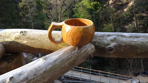 桑の一木彫りコーヒーカップ　 1枚目の画像