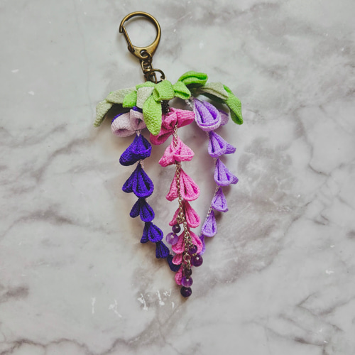 再販】藤の花 天然石 アメジスト キーホルダー バッグチャーム つまみ