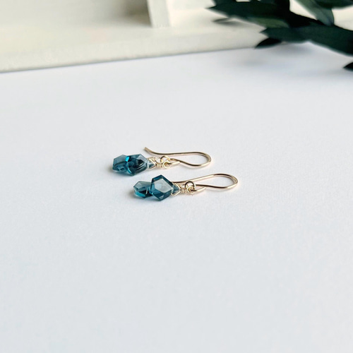 SALE！ロンドンブルートパーズの2粒ピアス、イヤリング ピアス（フック