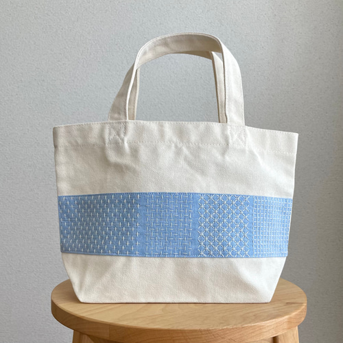 SALE》刺し子トートS 寄せ模様/水色 キャンバス ランチバッグ お散歩 