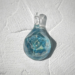 Sea glass pendant　L＊ウォータリーブルー 2枚目の画像