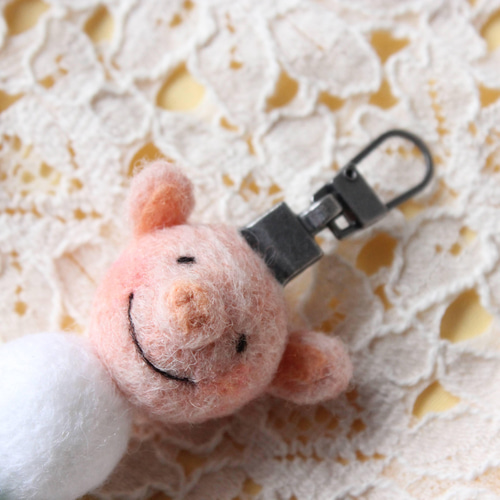 ブタさんお団子ストラップ☆ファスナーハンドル(引き手、持ち手