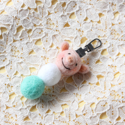 ブタさんお団子ストラップ☆ファスナーハンドル(引き手、持ち手