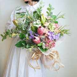 フレッシュブーケ そのままスワッグに 季節のお花おまかせ Lサイズ　＊特集掲載作品＊ 1枚目の画像
