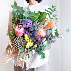 フレッシュブーケ そのままスワッグに 季節のお花おまかせ Lサイズ　＊特集掲載作品＊ 5枚目の画像