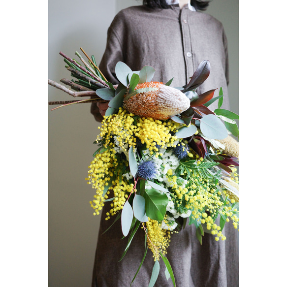 フレッシュブーケ そのままスワッグに 季節のお花おまかせ Lサイズ　＊特集掲載作品＊ 17枚目の画像