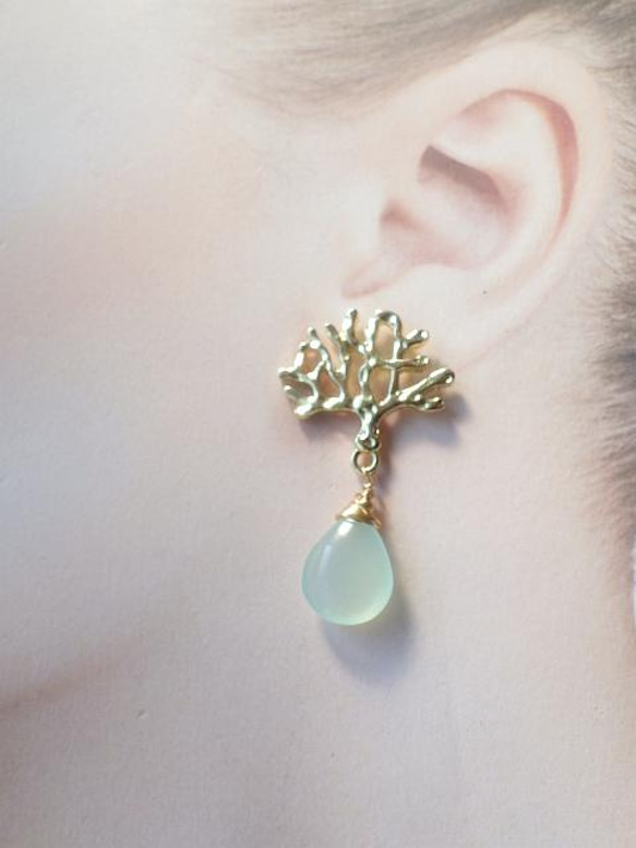 珊瑚海耳環---珊瑚和玉髓耳環☆耳釘 第11張的照片
