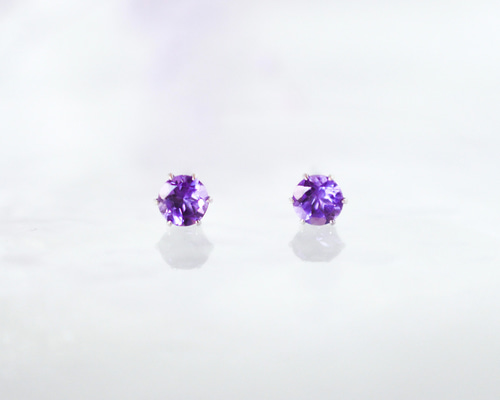 天然石アメジスト (ダークカラー)のシンプルな一粒スタッドピアス】紫
