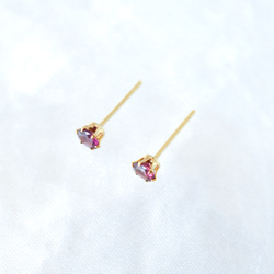 【天然石ロードライトガーネットのシンプルな一粒スタッドピアス】赤紫/4mm/サージカルステンレス /つけっぱなしok 6枚目の画像