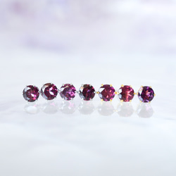 【天然石ロードライトガーネットのシンプルな一粒スタッドピアス】赤紫/4mm/サージカルステンレス /つけっぱなしok 7枚目の画像