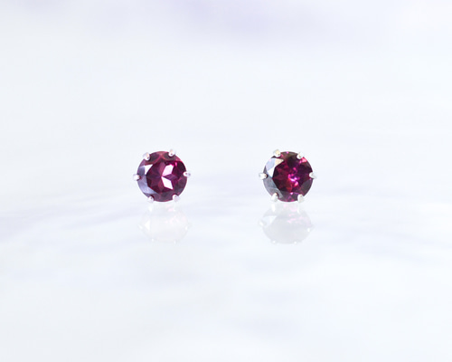 【4mm】ロードライトガーネットのシンプルスタッド ピアス K18YG 4mm】ロードライトガーネットのシンプルスタッド ピアス K18YG