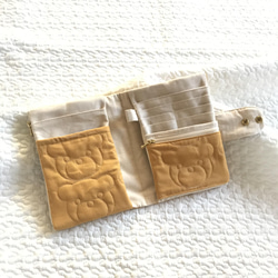 受注制作　Sサイズ　kumasanマスタード　母子手帳ケース　 シングルファスナーver.  母子手帳ケース くま 3枚目の画像